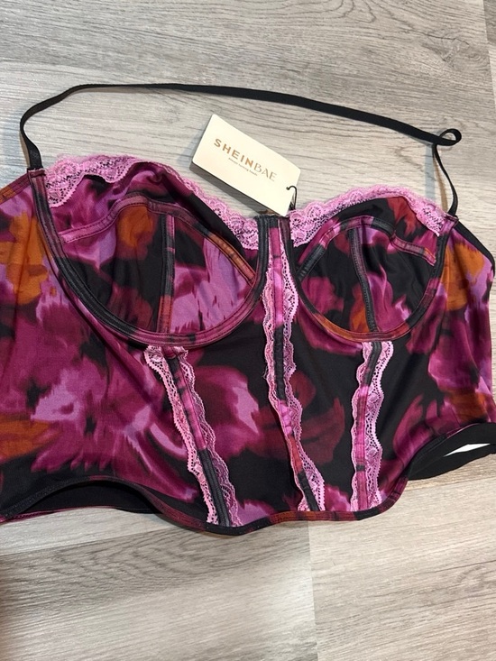 SHEIN Other - SHEIN Pink & Black Floral Lace-Trim Bustier Top